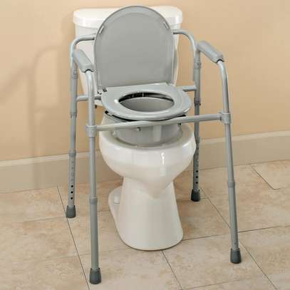 BUY TOILET CHAIR WITH REMOVABLE BUCKET FO SALE KENYA image 3