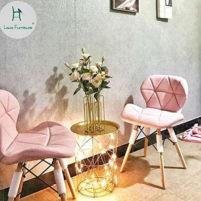 Stylish Eames Dining Chair image 5