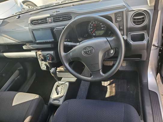 Toyota probox newshape image 2