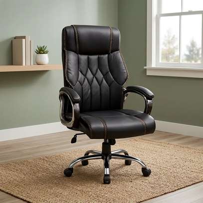 Faux Leather Managerial Chair image 2
