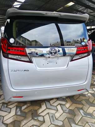 Toyota Alphard 2018 Silver image 3