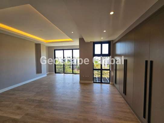 4 Bed Townhouse with En Suite in Runda image 15