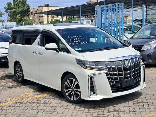 Toyota Alphard sunroof image 3