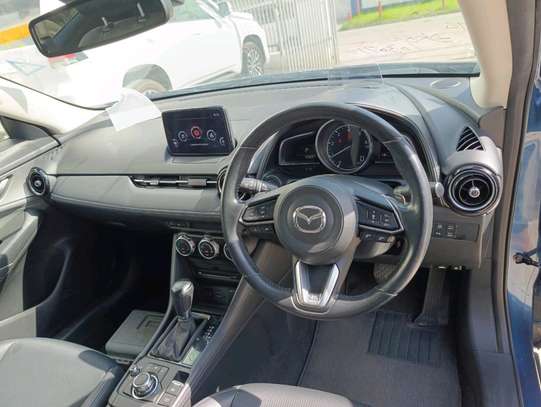 Mazda cx-3 image 2