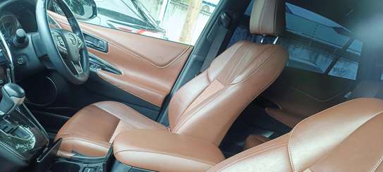 Toyota Harrier white 2018 Beige interior image 5
