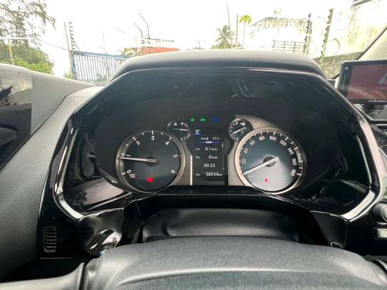 TOYOTA LANDCRUISER PRADO TX.L 2019MODEL SUNROOF DIESEL image 8