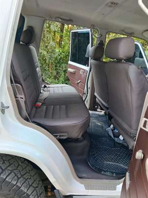 TOYOTA LAND CRUISER HARDTOP 5 DOOR image 8