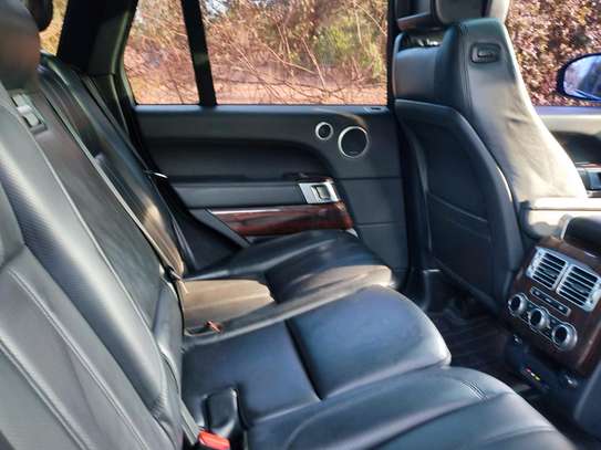 Range Rover Vogue 2015 model image 5