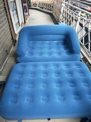 INFLATABLE SOFA BED image 2