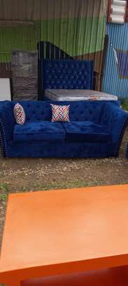 3 seater blue chesterfield sofa image 1