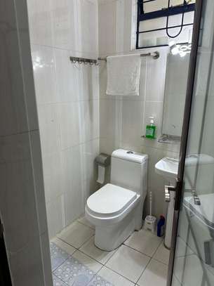 Serviced 3 Bed Apartment with En Suite at Kindaruma Road image 13