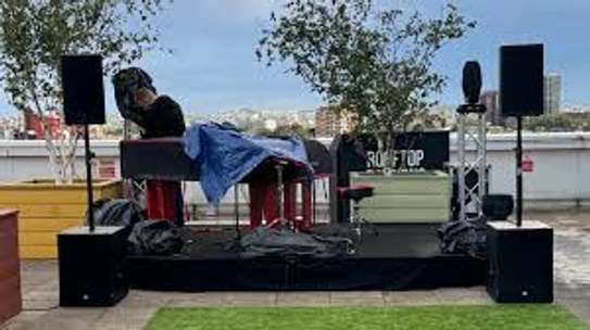 Professional Event Setup Crew for Tents, Sound & Lighting image 9