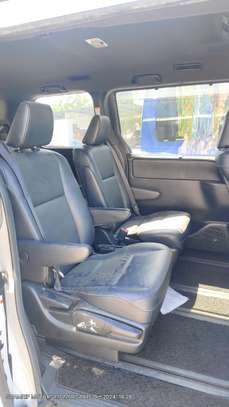 Toyota Noah Esquire White colour 2018 image 3