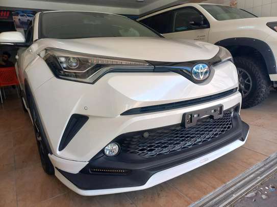 TOYOTA CH-R NEW IMPORT. image 8