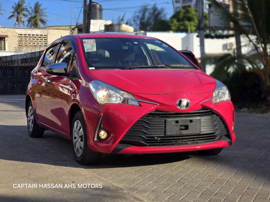 Toyota Vitz Jewela Maroon 2018 image 1