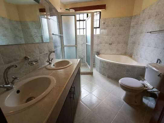 5 Bed Townhouse with En Suite at Loresho image 17