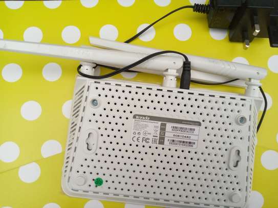 tenda network router with 30 meter cable image 1