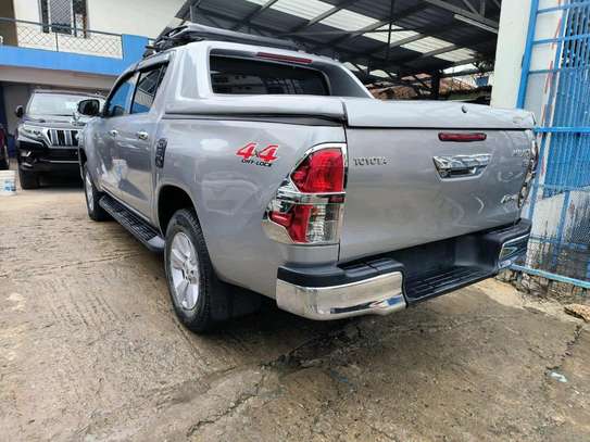 Toyota hilux double cabin G 2017 4wd image 12