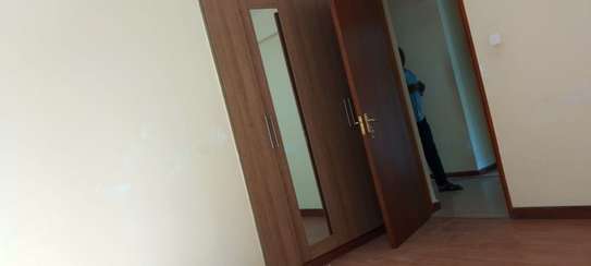 Serviced 3 Bed Apartment with En Suite in Kileleshwa image 7
