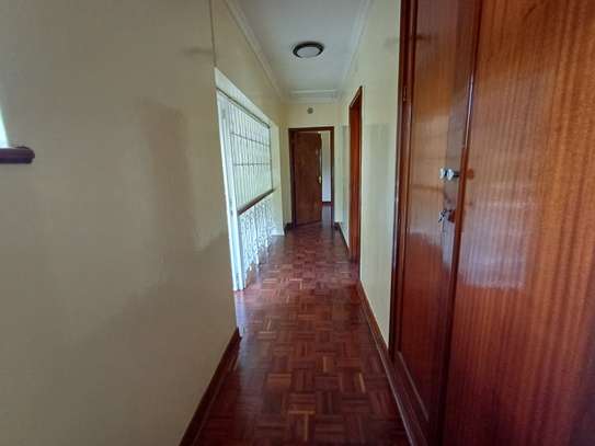 4 Bed House with En Suite in Lavington image 9