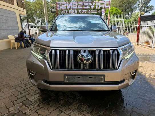 2023 Toyota land cruiser Prado VXL image 2