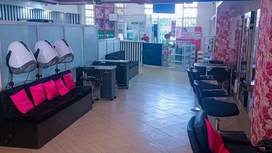 SALON AND BARBERSHOP FOR SALE IN DONHOLM image 2