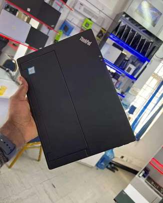 Lenovo Thinkpad Yoga 370 image 2