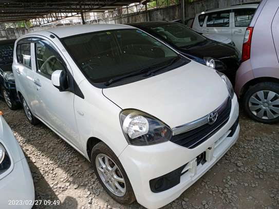 Toyota pixis epoch pearl white image 4