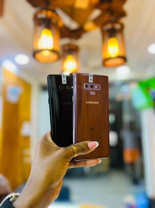Samsung Galaxy Note 8 image 2