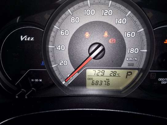 Toyota vitz 1000cc KDL image 2