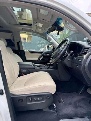 Lexus RX570 White 2017 Sport image 3