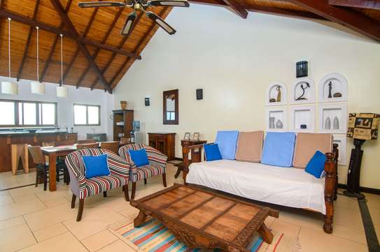 Furnished 3 Bed Apartment with Swimming Pool in Watamu image 5