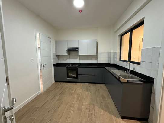 2 Bed Apartment with En Suite at Lavington image 4