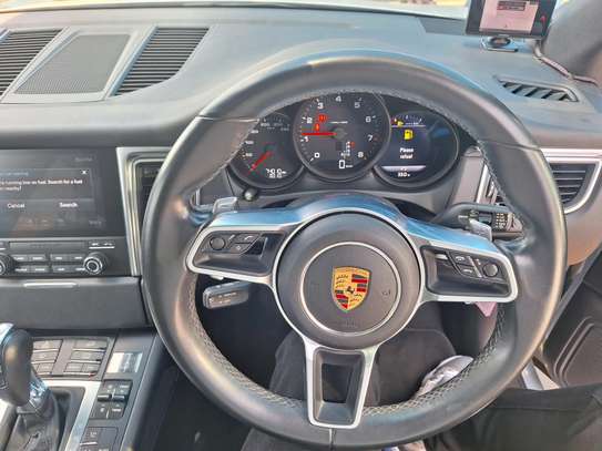 Porsche image 4