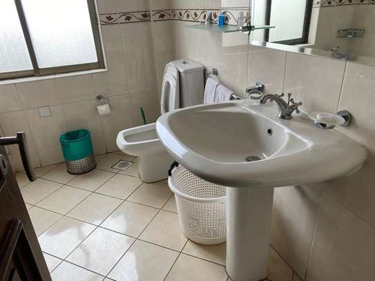 Serviced 1 Bed Apartment with En Suite in Kilimani image 40