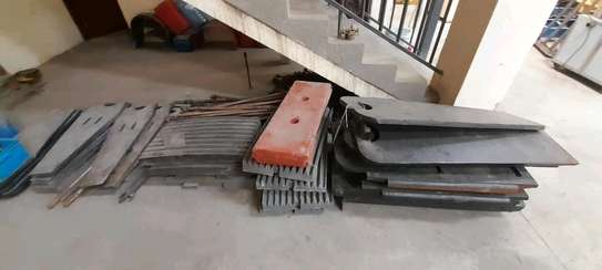 Pulley, hammer for hammer crusher and jaw plates image 2