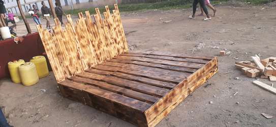 Pallet beds/5by6 pallet beds/ image 1