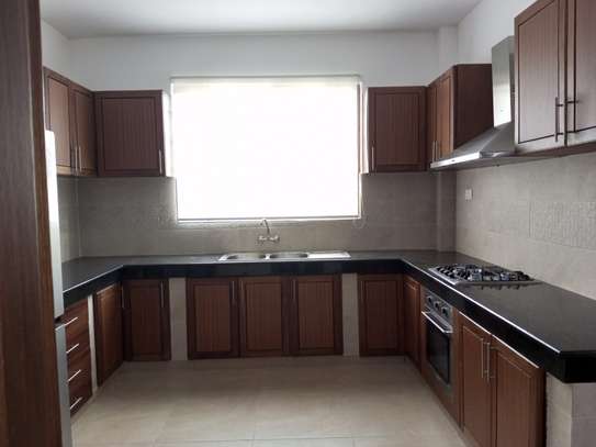 Serviced 3 Bed Apartment with En Suite at Nyali Road image 3