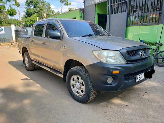 Toyota Hilux single cabin local assembly yr2010 image 2