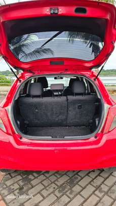 Toyota vitz KDD image 9