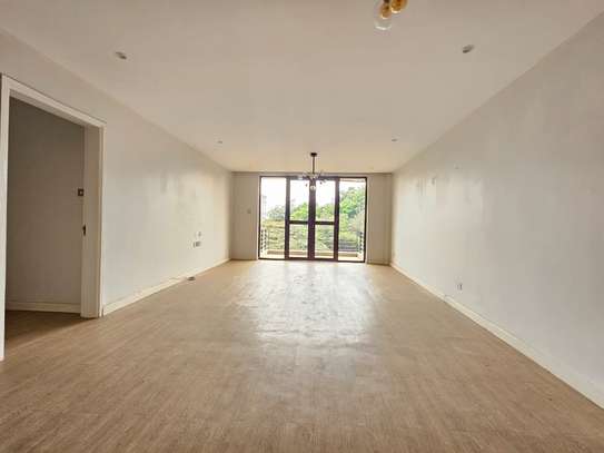 Serviced 2 Bed Apartment with En Suite in Riverside image 2