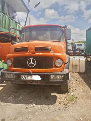 Benz tipper double diff image 1