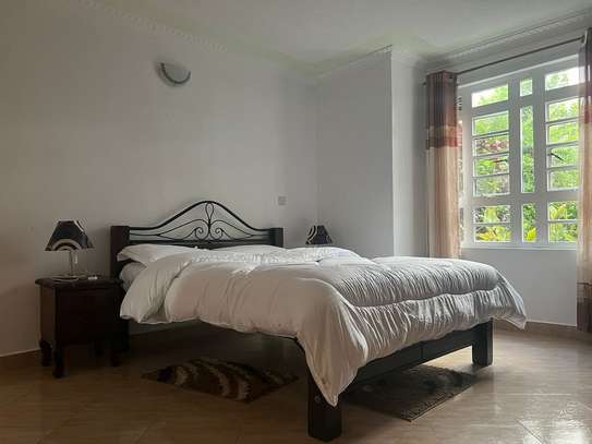 Serviced 2 Bed Apartment with En Suite in Runda image 5