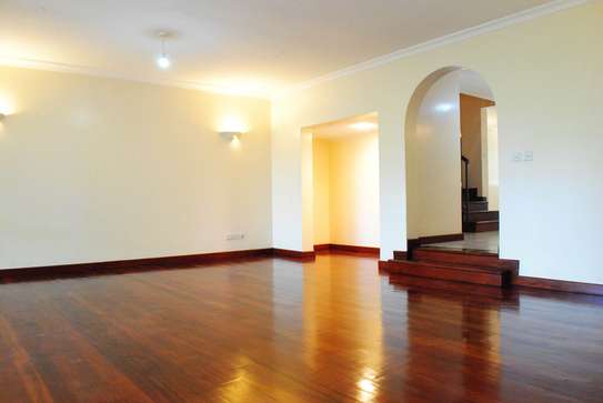 3 Bed Apartment with Swimming Pool in Riverside image 5