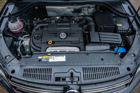 2015 Volkswagen Tiguan Black image 12