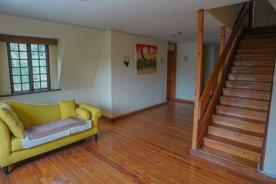 7 Bed House in Runda image 5