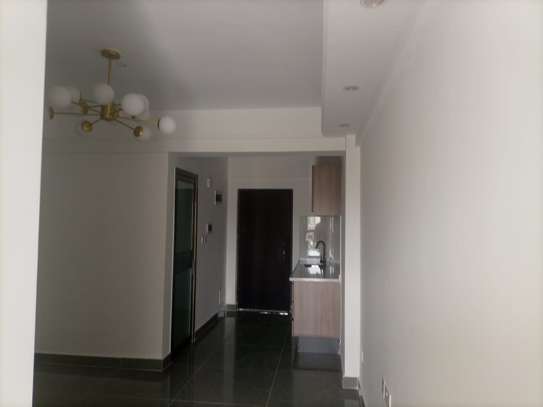 1 Bed Apartment with En Suite in Riverside image 5