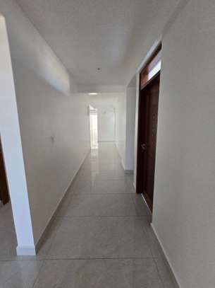 4 Bed Apartment with En Suite in Nyali Area image 3