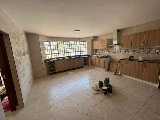 6 Bed House with En Suite at Near Nairobi Academy image 10