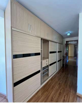 Serviced 3 Bed Apartment with En Suite in Kilimani image 15